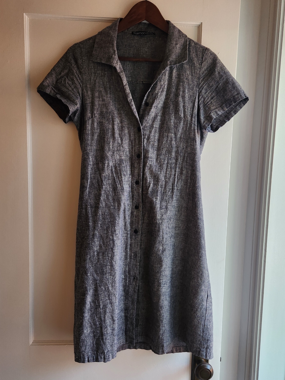 Casual Button-Front Short Sleeve Dress in Heather Gray